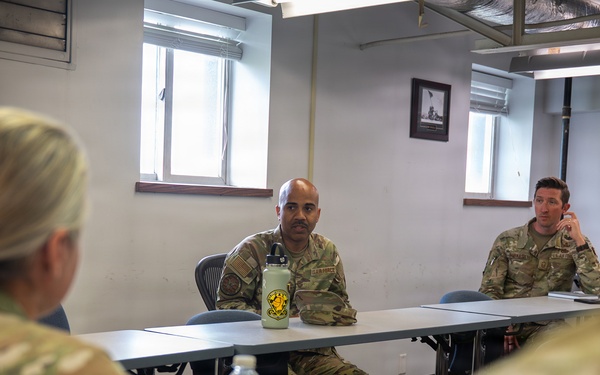 AFRC command chief visits Niagara