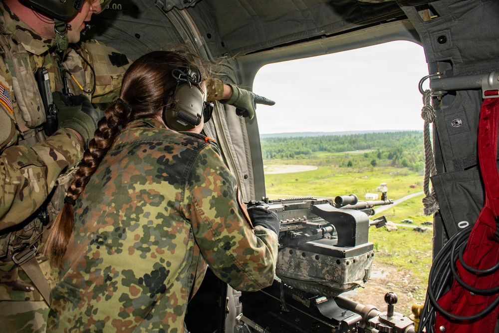Leaders visit Connecticut National Guard aerial gunnery