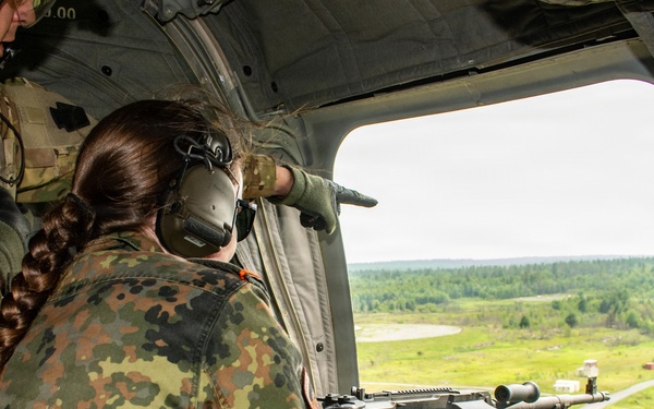 Leaders visit Connecticut National Guard aerial gunnery