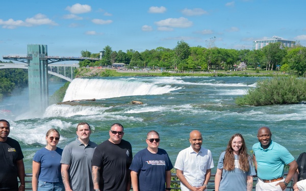 AFRC Command Chief visits Niagara