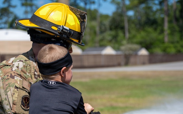 Military children learn about deployment cycles through interactive events