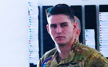 Illinois Army National Guard Aviator Wins Gen. Douglas MacArthur Leadership Award