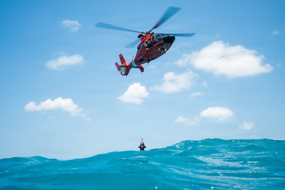 Coast Guard Air Station Barbers Point conducts rescue watercraft training