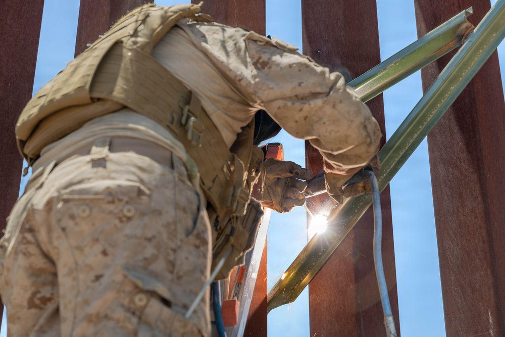 JTF-SB Marines execute barrier reinforcement operations in Nogales