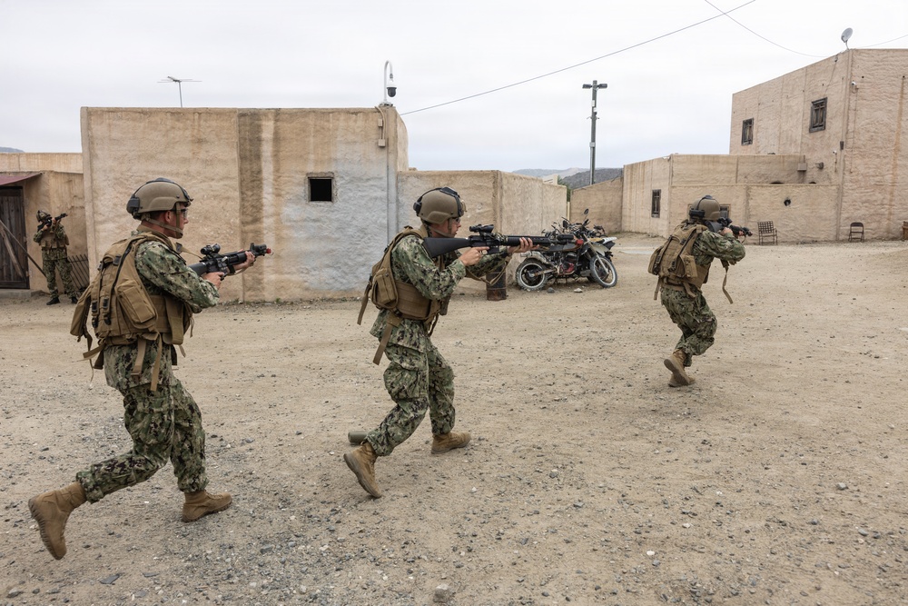 CORTRAMID: NROTC Midshipmen participate in infantry immersion trainer