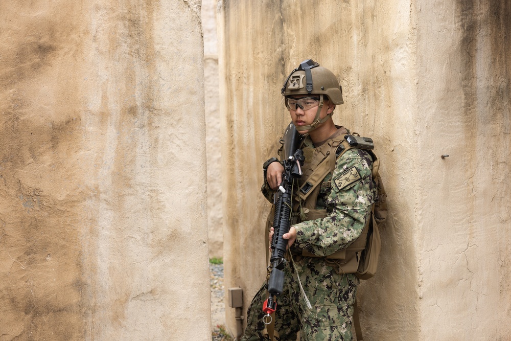 CORTRAMID: NROTC Midshipmen participate in infantry immersion trainer