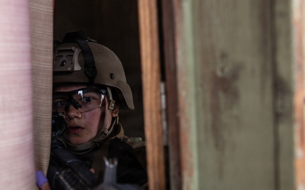 CORTRAMID: NROTC Midshipmen participate in infantry immersion trainer