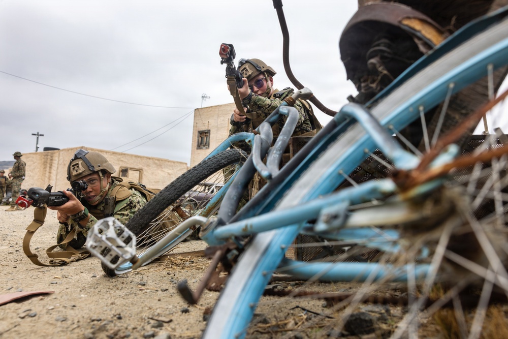 CORTRAMID: NROTC Midshipmen participate in infantry immersion trainer
