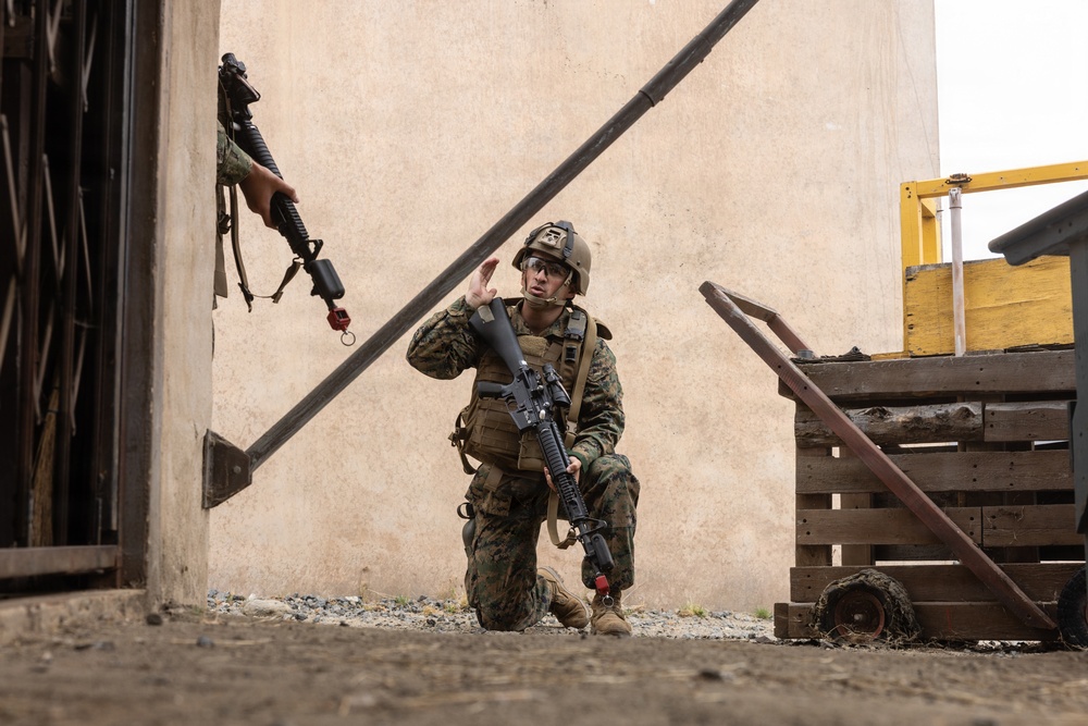CORTRAMID: NROTC Midshipmen participate in infantry immersion trainer