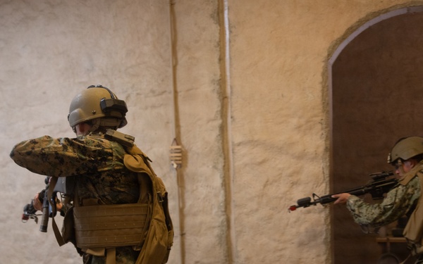 CORTRAMID: NROTC Midshipmen participate in infantry immersion trainer