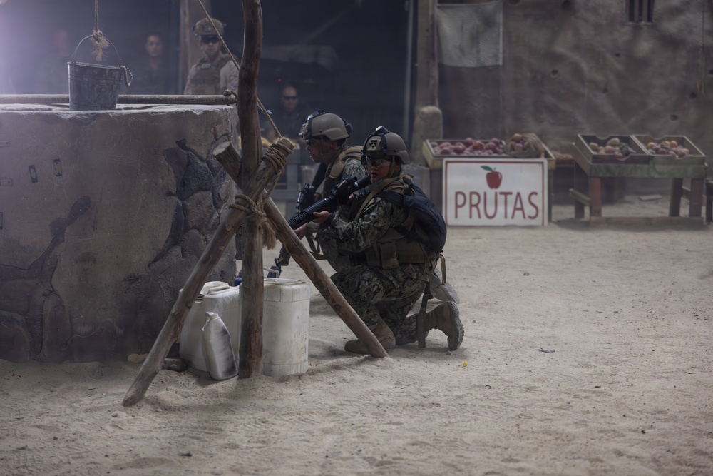 CORTRAMID: NROTC Midshipmen participate in infantry immersion trainer