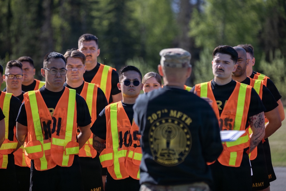 Alaska Army National Guardsmen conduct the Army Fitness Test