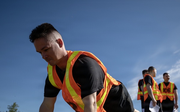 Alaska Army National Guardsmen conduct the Army Fitness Test