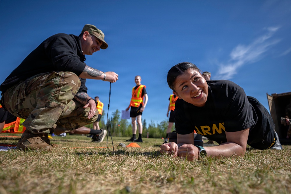Alaska Army National Guardsmen conduct the Army Fitness Test