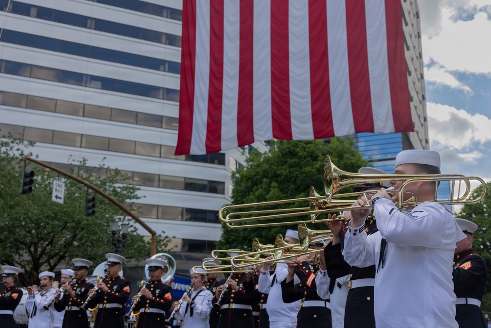 1st MARDIV Band performs at the Portland Rose Festival Fleet Week