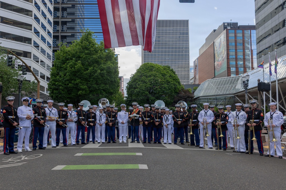 1st MARDIV Band performs at the Portland Rose Festival Fleet Week
