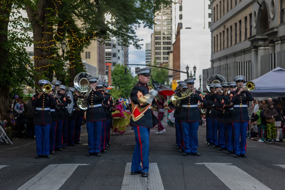 1st MARDIV Band performs at the Portland Rose Festival Fleet Week