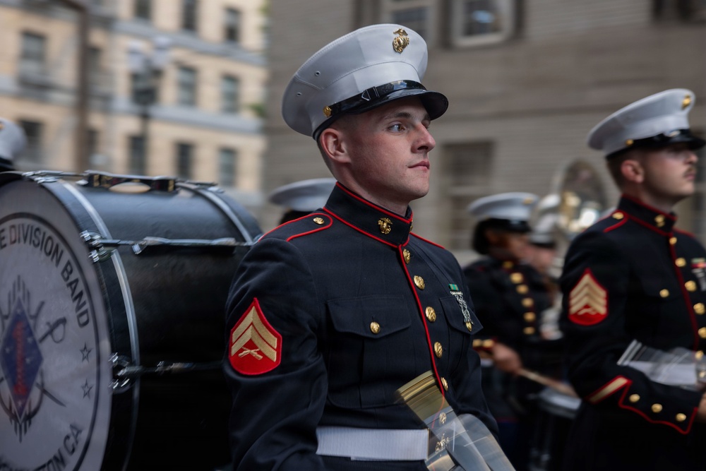 1st MARDIV Band performs at the Portland Rose Festival Fleet Week