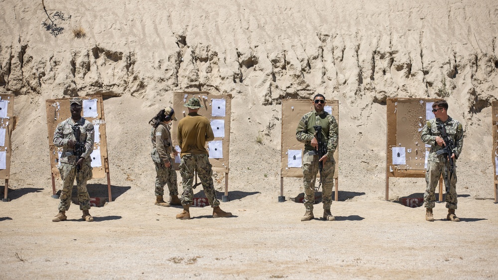 NMCB 4 Seabees Qualify on the M4