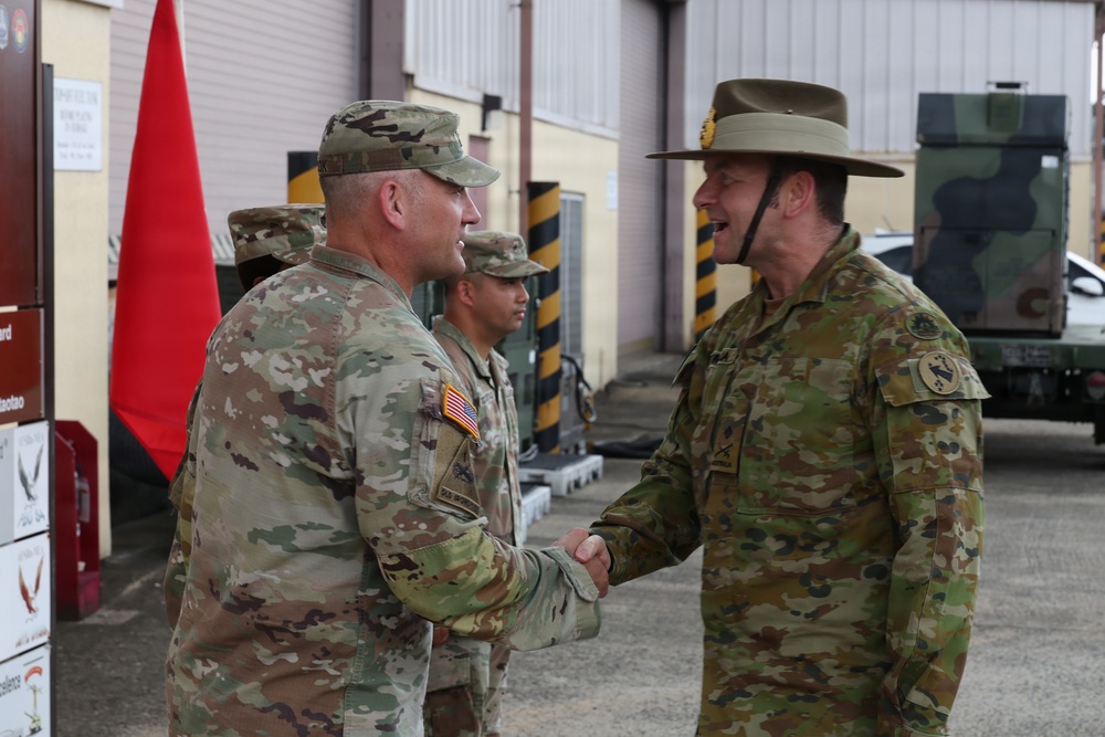 USARPAC Deputy Commanding General visits AFSBn-NEA APS-4 site