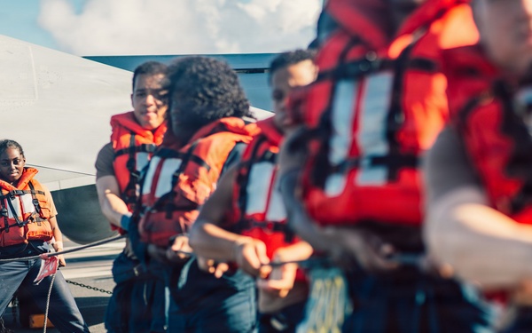 George Washington Conducts Fueling at Sea