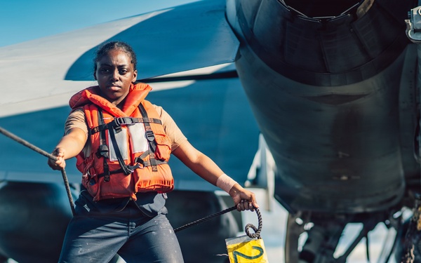 George Washington Conducts Fueling at Sea