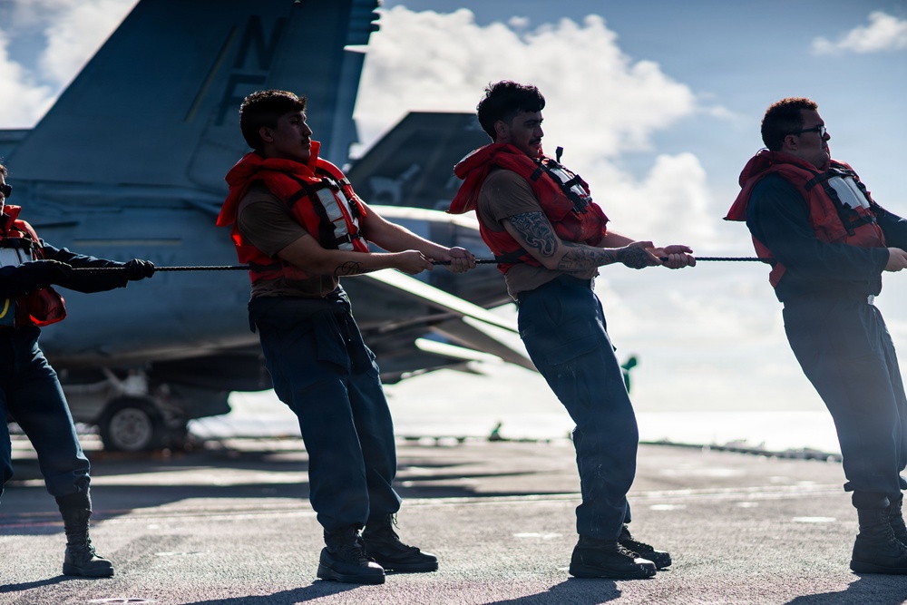 George Washington Conducts Fueling at Sea