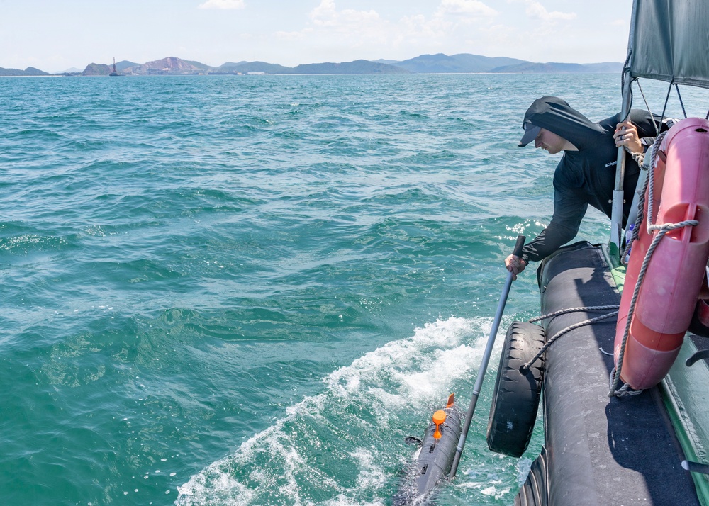 Defense POW/MIA Accounting Agency Conducts Underwater Investigation Mission in Vietnam