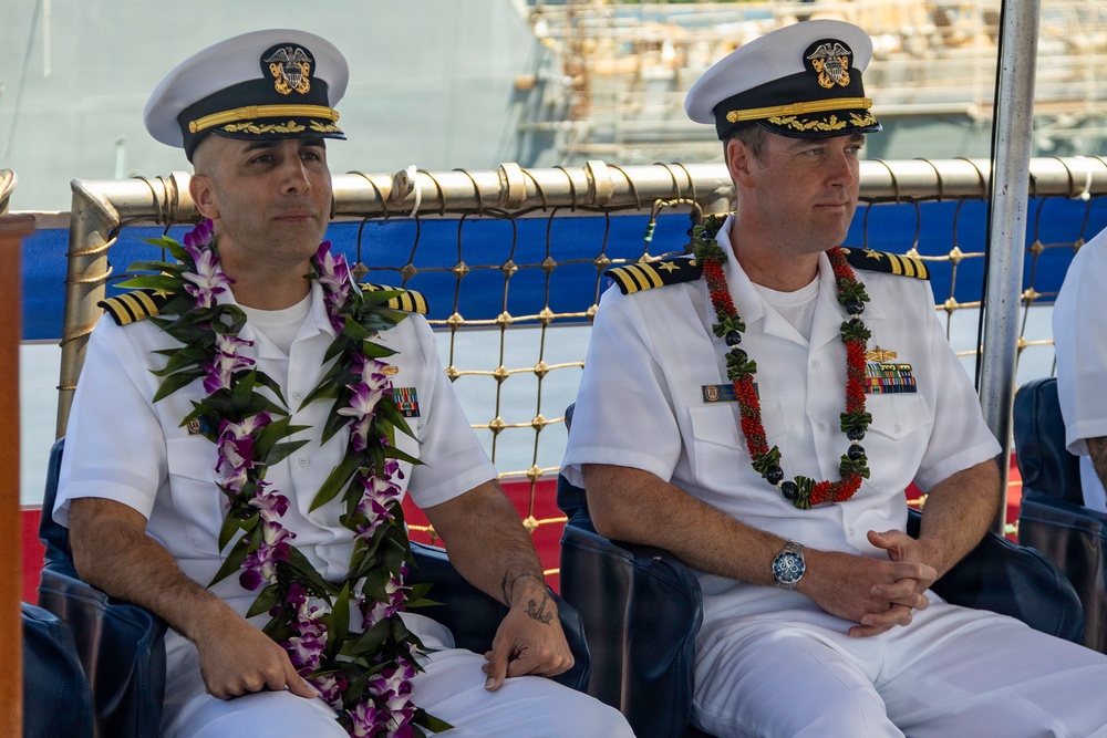 USS Carl M. Levin Holds Change of Command Ceremony