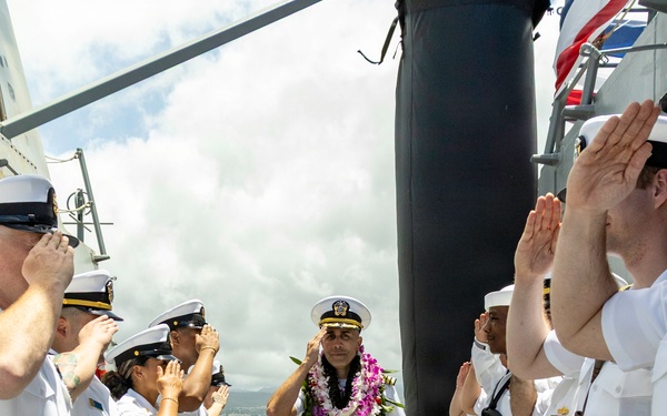 USS Carl M. Levin Holds Change of Command Ceremony