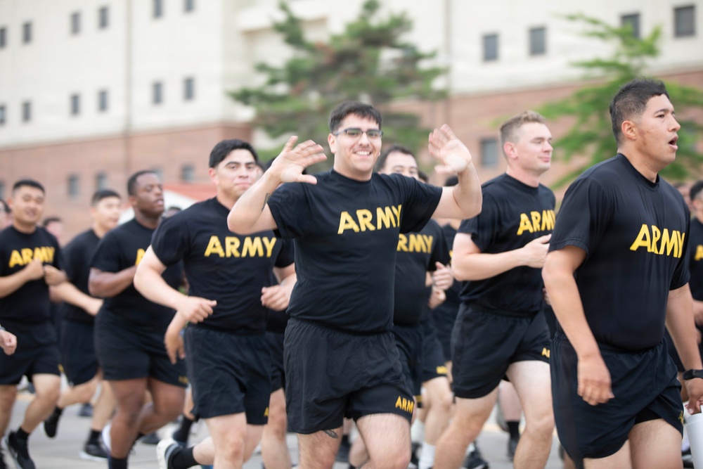 35th ADA Brigade Participates in KATUSA Friendship Week Run