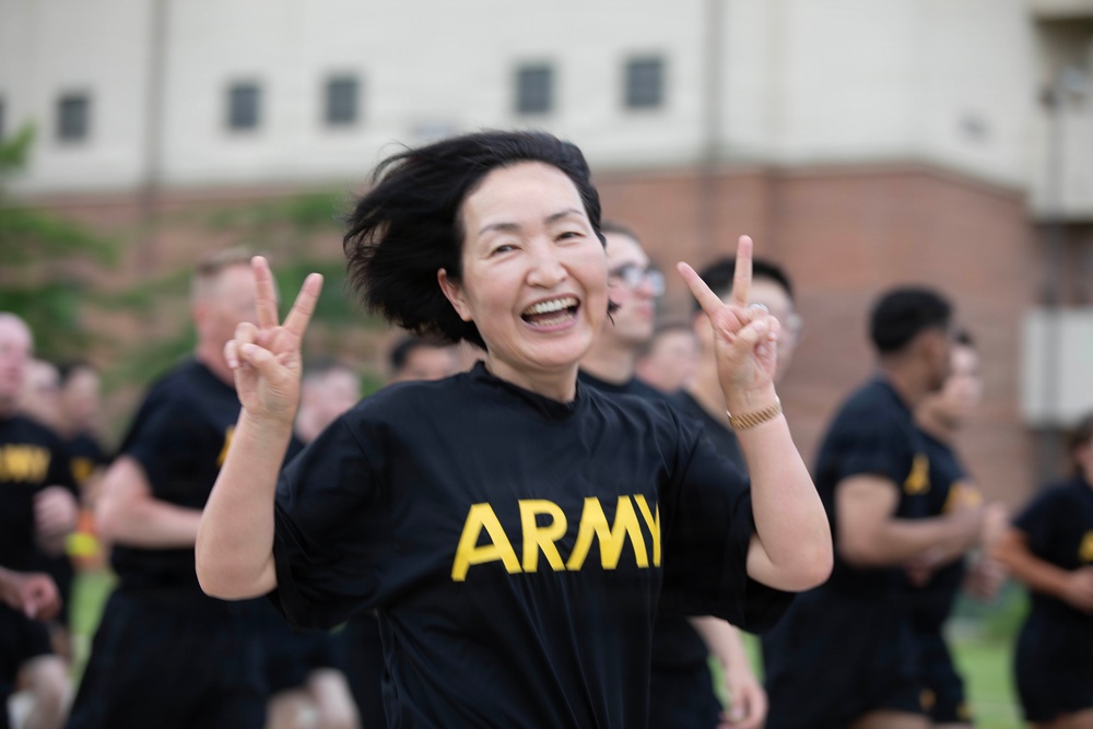 35th ADA Brigade Participates in KATUSA Friendship Week Run