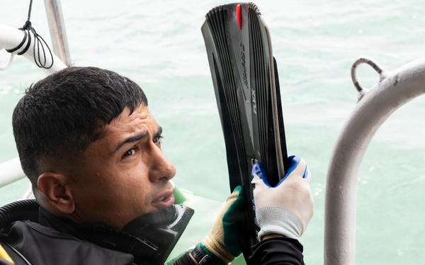 Defense POW/MIA Accounting Agency Conducts Underwater Investigation Mission in Vietnam