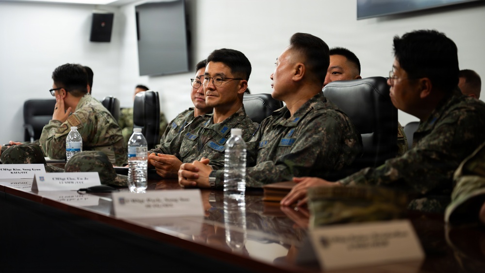 7th Air Force chiefs strengthen leadership through alliance, history and partnership