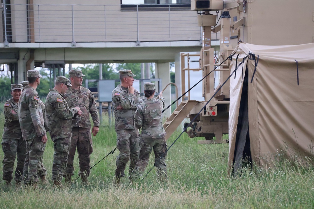 BG Parker and 8th Army BG Brown Visit 35th ADA Brigade