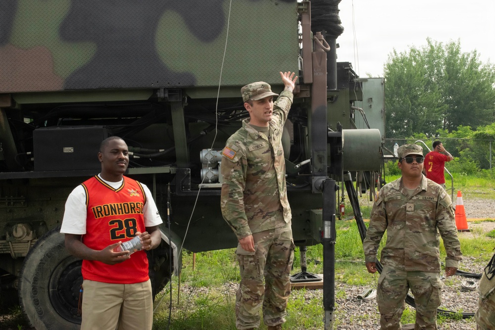 Bravo Battery Hosts Static Display