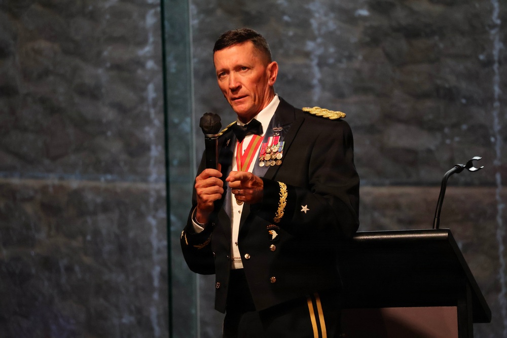 35th Air Defense Artillery Brigade Hosts Brigade Ball