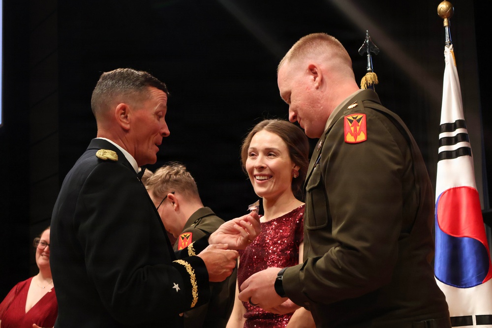35th Air Defense Artillery Brigade Hosts Brigade Ball