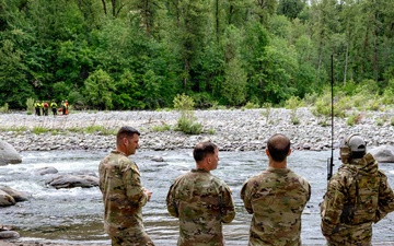 Oregon National Guard members collaborated with the Clackamas Fire Department and additional first responders to conduct aviation rescue training