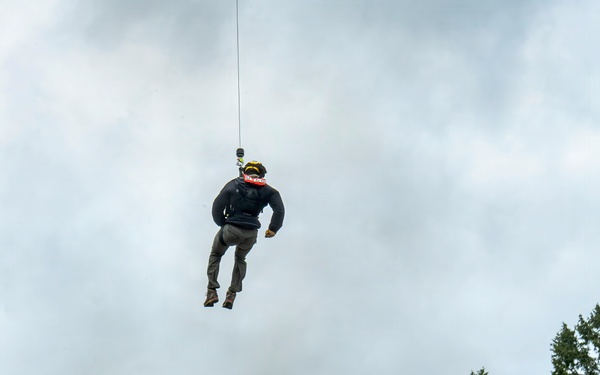 Oregon National Guard members collaborated with the Clackamas Fire Department and additional first responders to conduct aviation rescue training