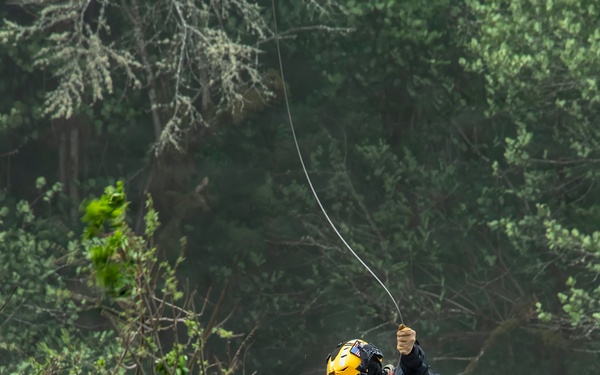 Oregon National Guard members collaborated with the Clackamas Fire Department and additional first responders to conduct aviation rescue training