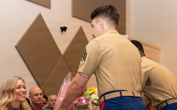 Lt. Col. Brett Collins relinquishes command of MWHS-1 to Lt. Col. Colton Bowser