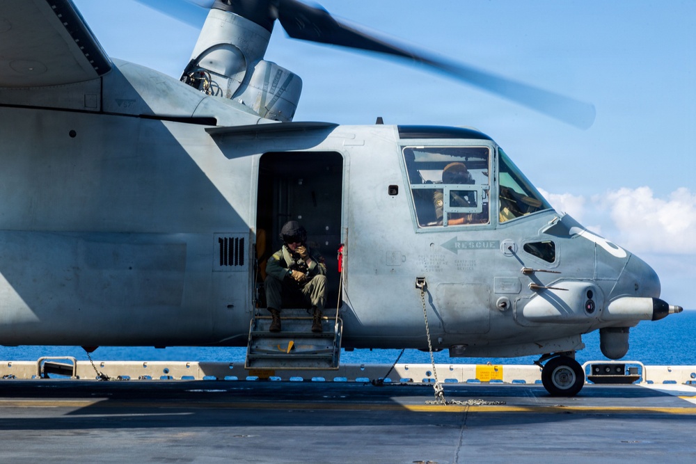 11th MEU Marines, Sailors Conduct Flight Operations Aboard USS Boxer