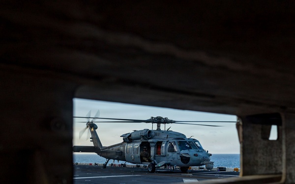 11th MEU Marines, Sailors Conduct Flight Operations Aboard USS Boxer