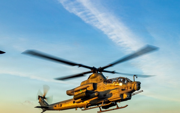 11th MEU Marines, Sailors Conduct Flight Operations Aboard USS Boxer