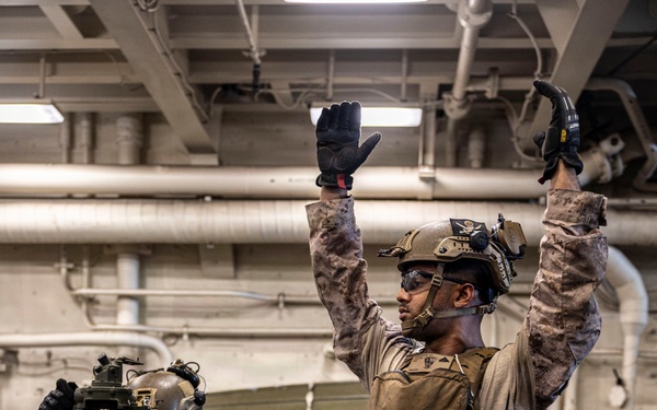 Echo Battery, BLT 3/5 Marines Conduct Howitzer Gun Drills Aboard USS Portland