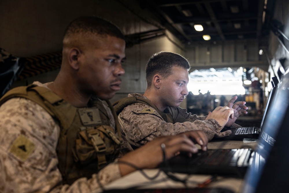 Echo Battery, BLT 3/5 Marines Conduct Howitzer Gun Drills Aboard USS Portland