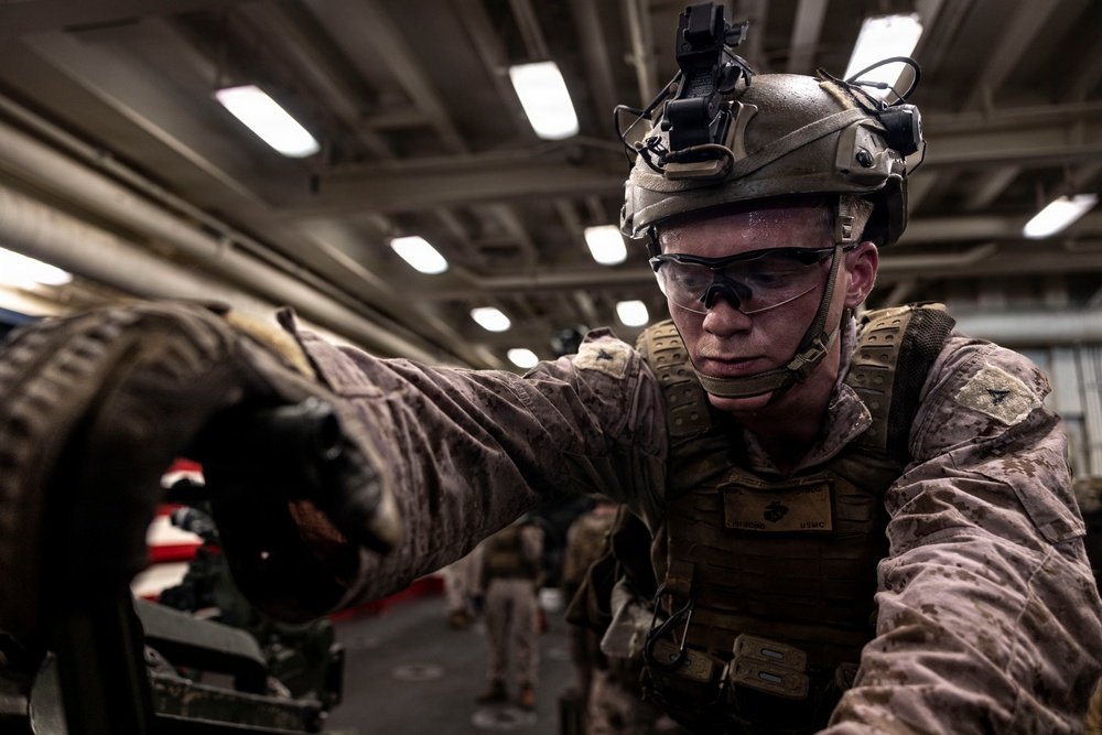 Echo Battery, BLT 3/5 Marines Conduct Howitzer Gun Drills Aboard USS Portland
