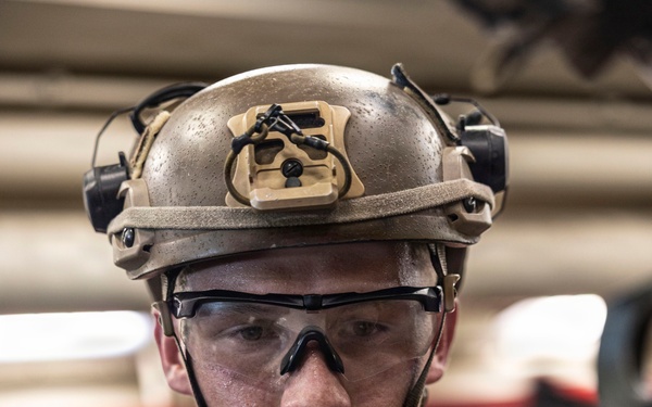 Echo Battery, BLT 3/5 Marines Conduct Howitzer Gun Drills Aboard USS Portland