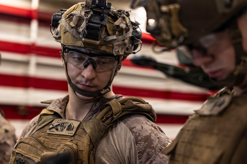 Echo Battery, BLT 3/5 Marines Conduct Howitzer Gun Drills Aboard USS Portland